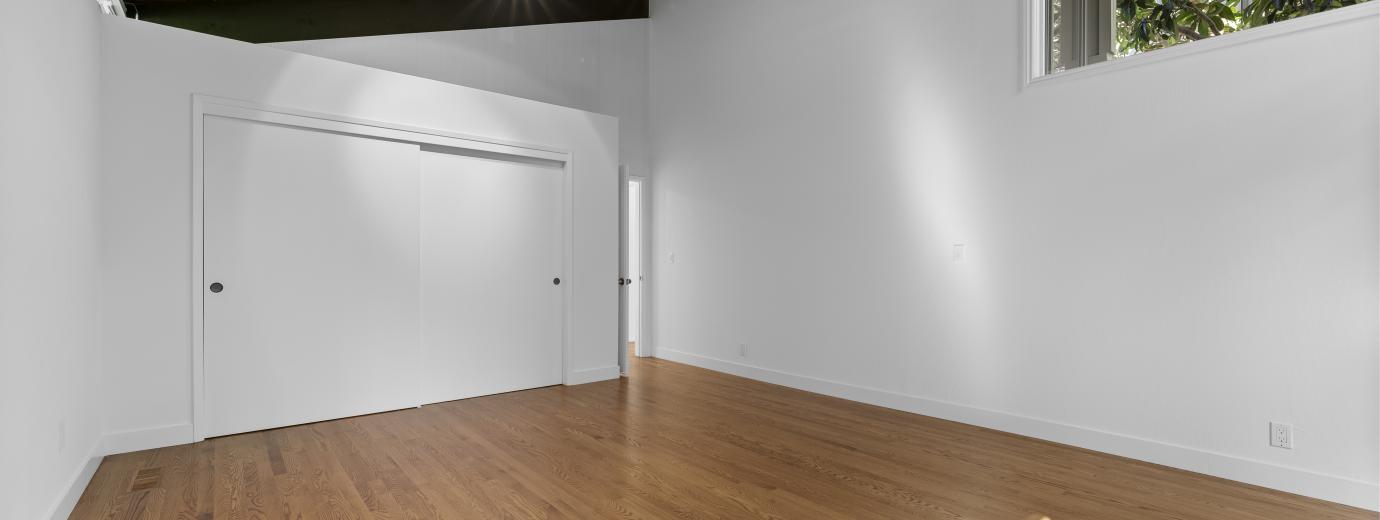 Front Bedroom, Closet