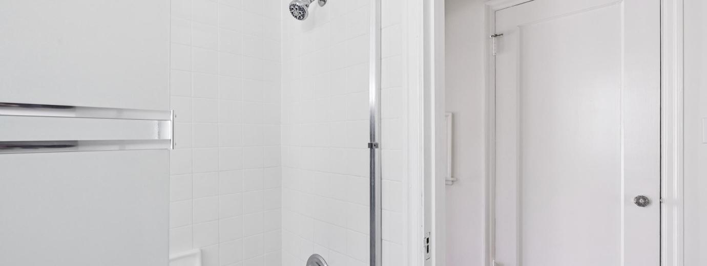 624-4 Bathroom