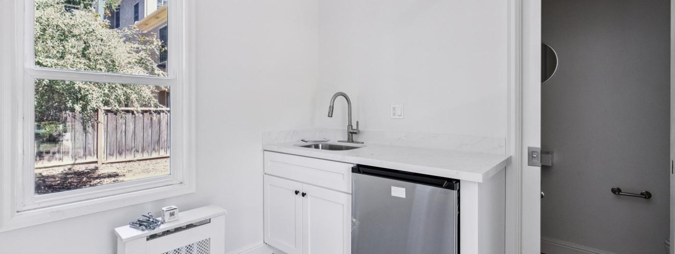 624-5 Kitchenette